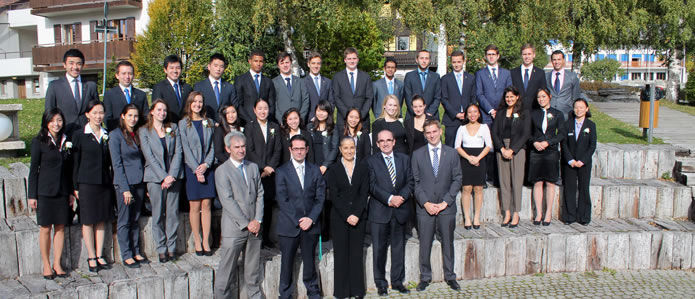 理诺士院校遍布全球各地,各国的学生都有机会获得锦江国际理诺士课程模式的教育。图为2012年5月28-29日上海虹桥希尔顿举办锦江国际理诺士校友会。